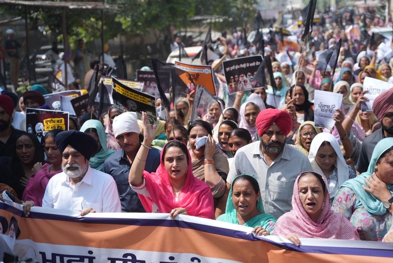 Harsimrat Badal launches ‘Maawan-Dheeyan’ campaign against AAP over Punjab's drug menace